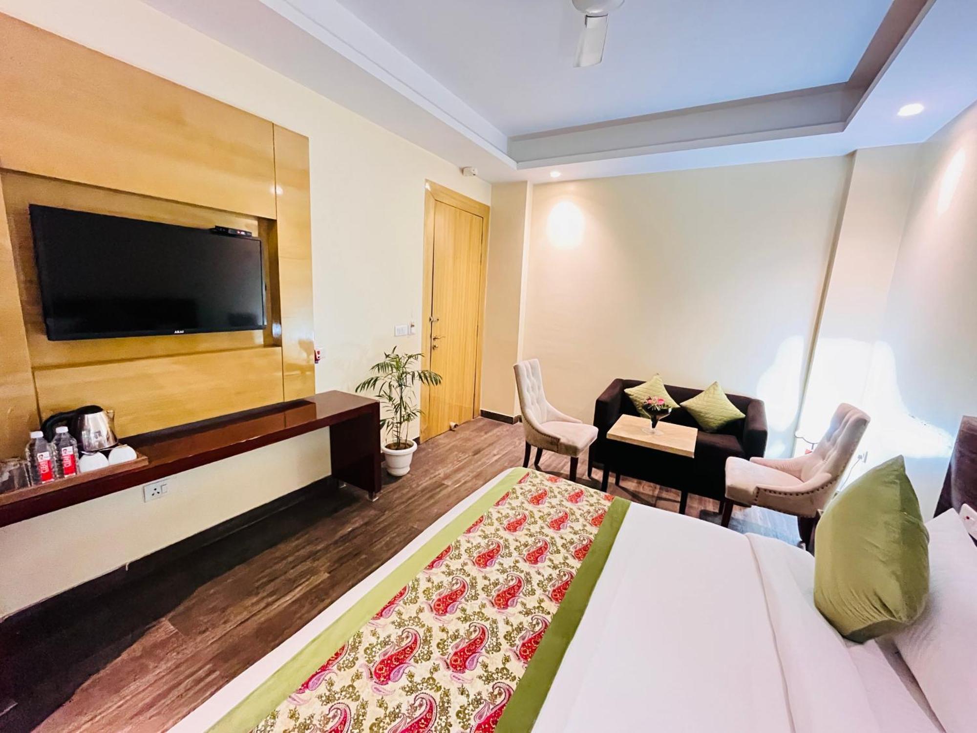 Ganga Ashoka Hotel Rishikesh Exterior photo