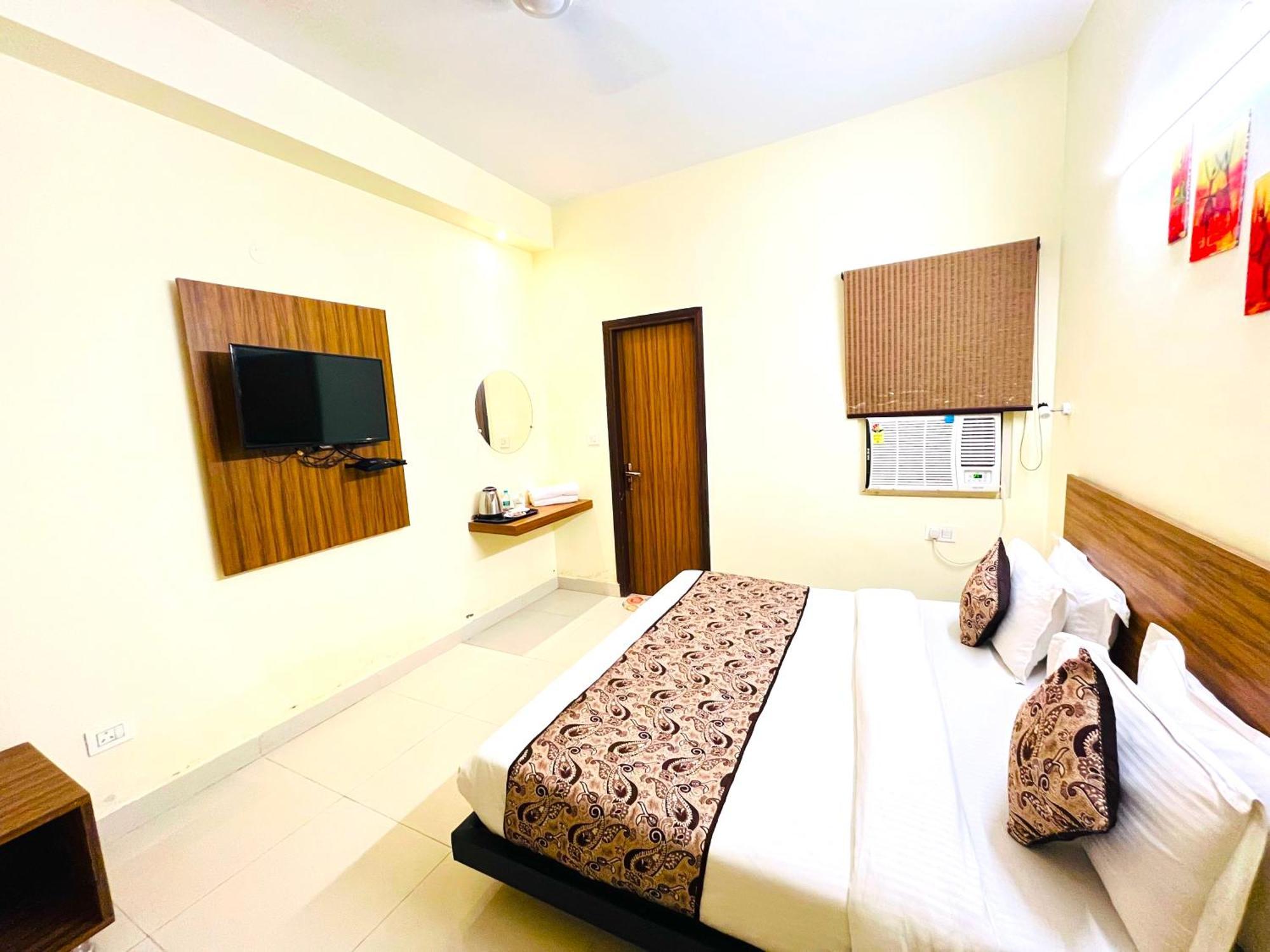 Ganga Ashoka Hotel Rishikesh Exterior photo