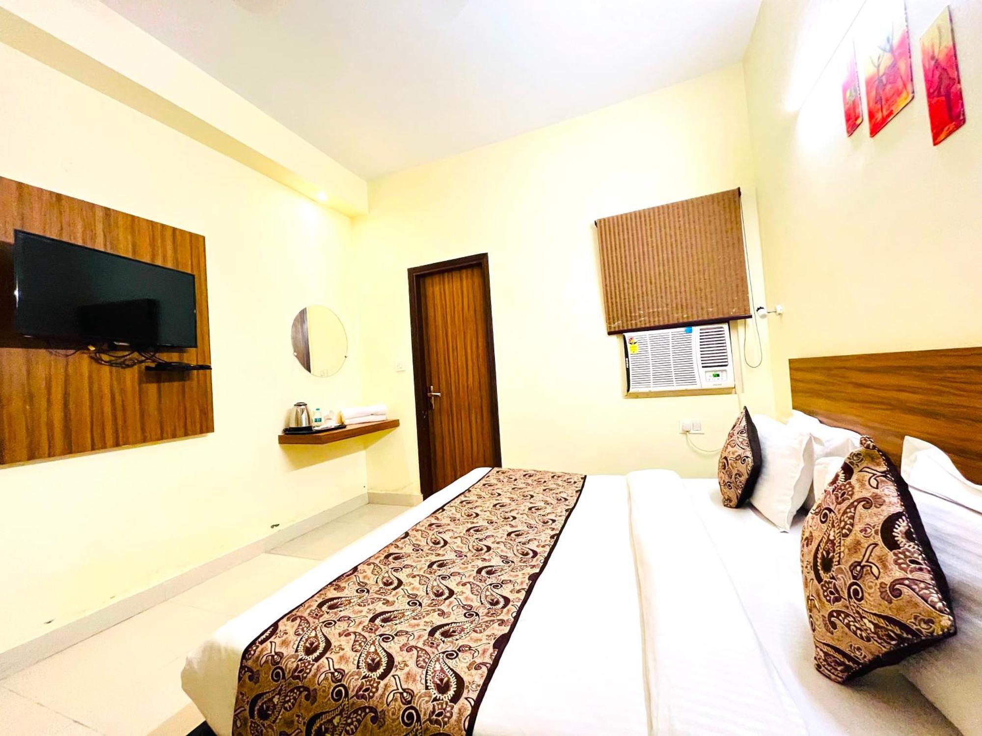 Ganga Ashoka Hotel Rishikesh Exterior photo